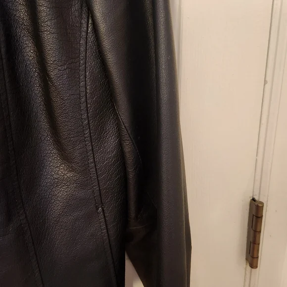 Womens Black Leather Jacket - Picture 7 of 11